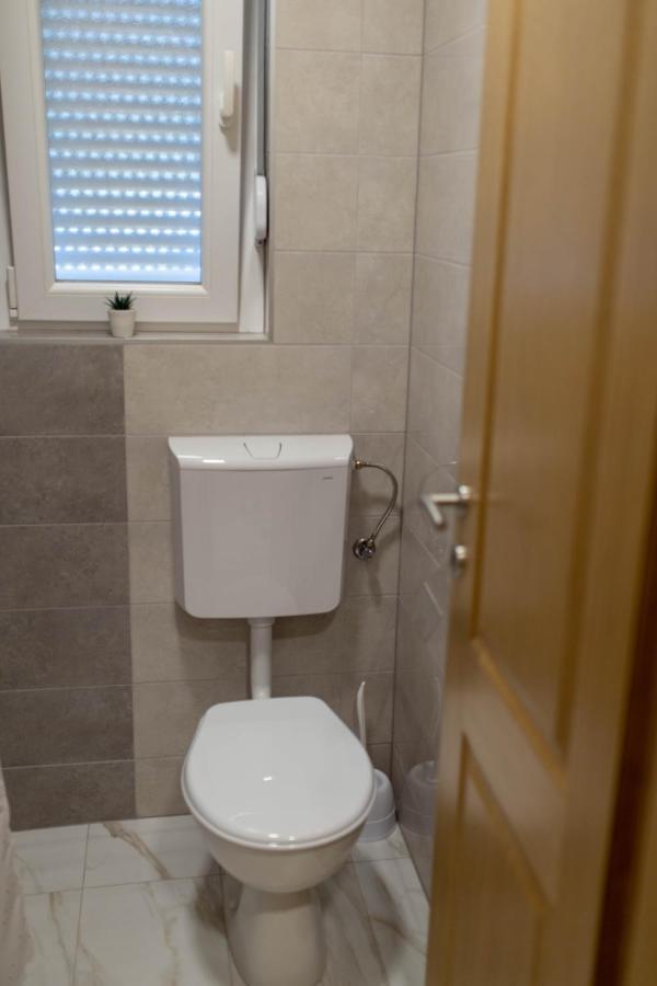 Apartmani Mia Prozor 外观 照片