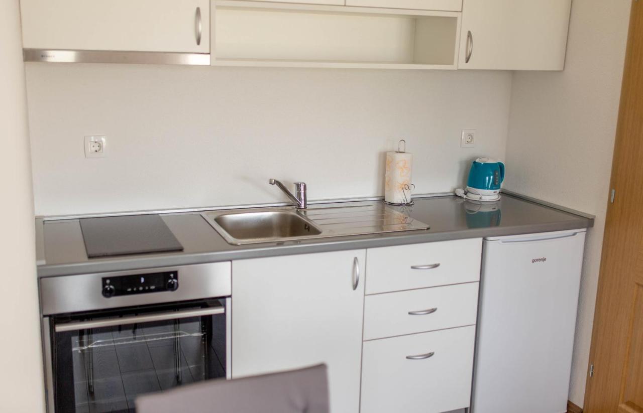 Apartmani Mia Prozor 外观 照片