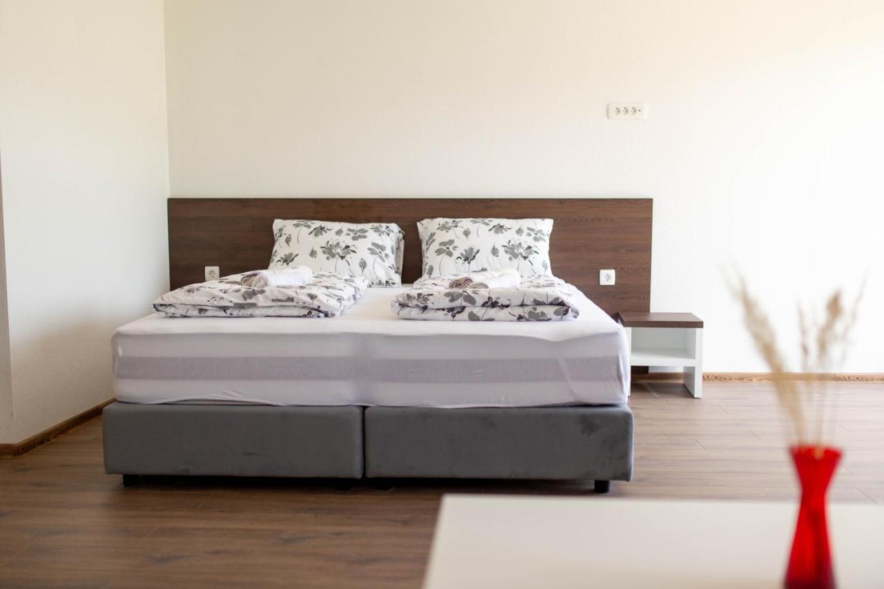 Apartmani Mia Prozor 外观 照片