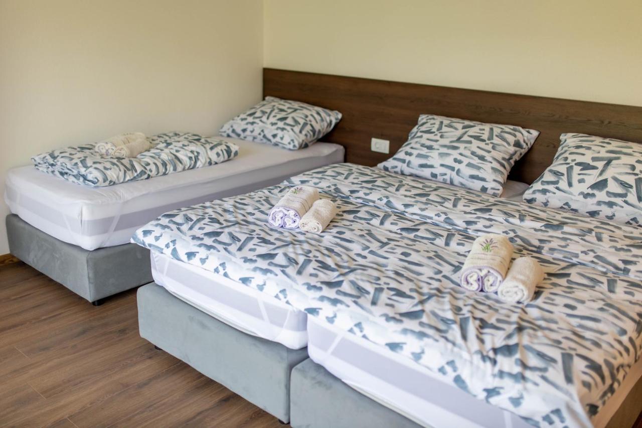 Apartmani Mia Prozor 外观 照片