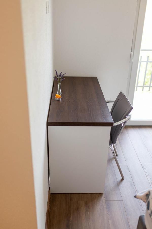 Apartmani Mia Prozor 外观 照片